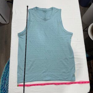 Women's Lululemon Breeze by Muscle Tank Size 8